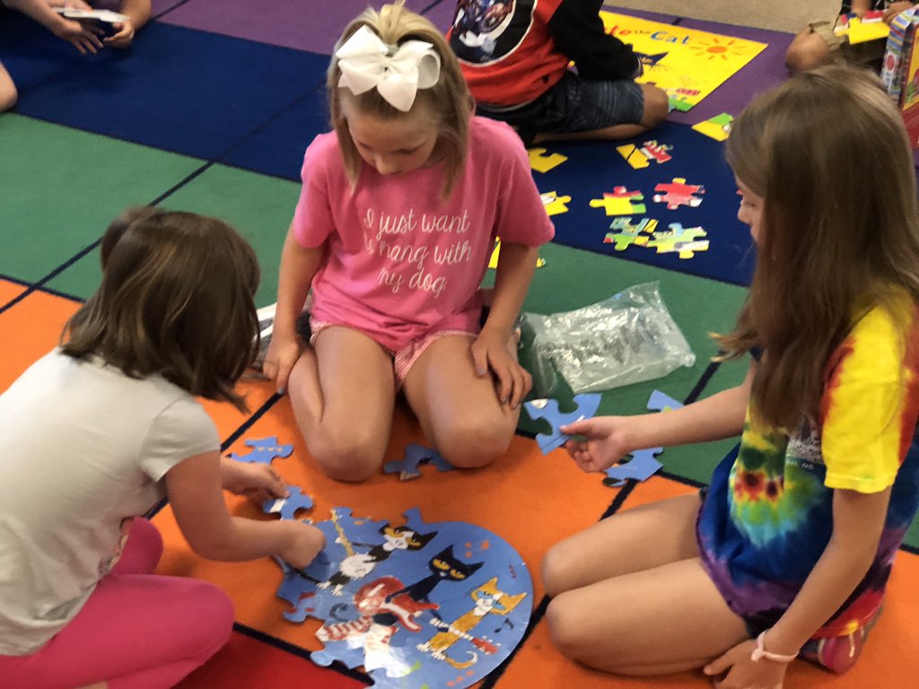 CuthCrew2's tweet photo. Starting the morning with puzzles to increase cooperation, communication, and problem solving skills. #puzzletable #CCS_TLT #ShineBogerBright #KidsDeserveIt #ecechat https://t.co/IGWAuPO1GL