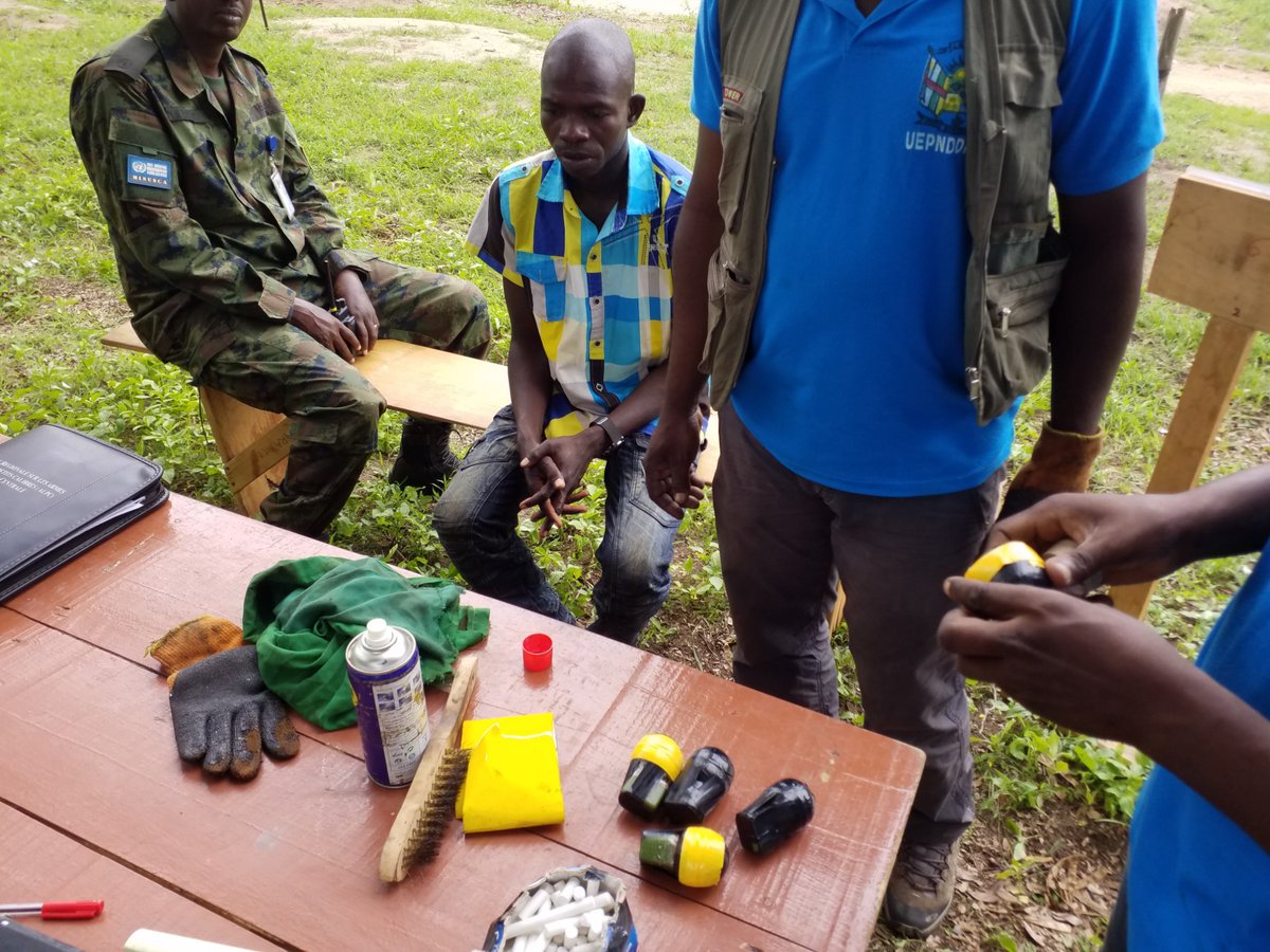 uepnddrrcaf's tweet photo. .#UEPNDDRRenAction! Ils continuent de venir, ces combattants #RJSAYO, pour se faire désarmer à #Paoua. @UN_CAR @GouvCF @WorldBank @RCA_Renaissance @EUTMRCA https://t.co/6ytAprl2kK