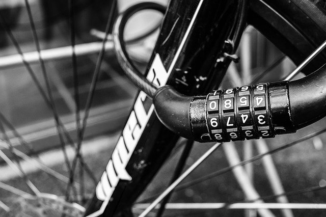 pointAtweets's tweet photo. Looking to ride your bike but not sure where to park it? Check out @BikeSpaceTO to find bicycle parking near you! #CycleTO #BikeParking #cycling https://t.co/PnJQARfFcW https://t.co/dCDyFJRysf