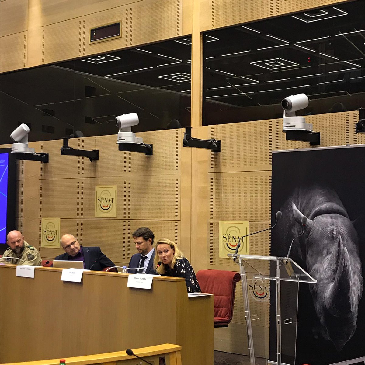 Direct live from the Senate to present <a href="/SigfoxNation/">SIGFOX Foundation</a> solution to collect vital data for conservation experts at the symposium "Fighting wildlife trafficking, the rhino example" hosted by <a href="/JeanMarieJansse/">Jean-Marie Janssens </a>.