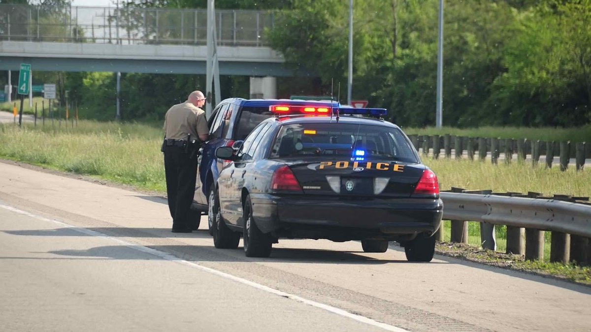 GEC_Contracting's tweet photo. #nationalsafetymonth
Remember the rules of the and pull over when you see law enforcement.

#gecenvironmental https://t.co/oOPWqivC73
