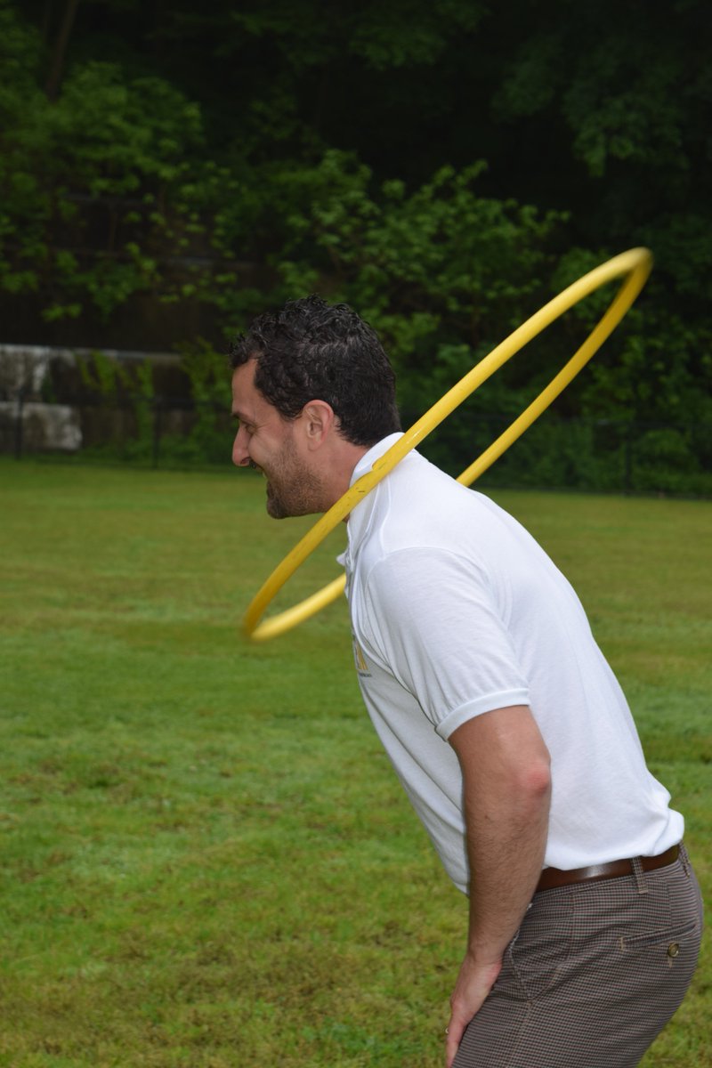QuinnipiacStem's tweet photo. Never too late to share the fun we had at #fieldday last week!  Thank you to @Wilbur_Cross_HS for sharing your students with us to and Nate at #southcentralpremier for helping us have such an amazing day! #quinnipiacstem #qstem https://t.co/3xUGwWzept