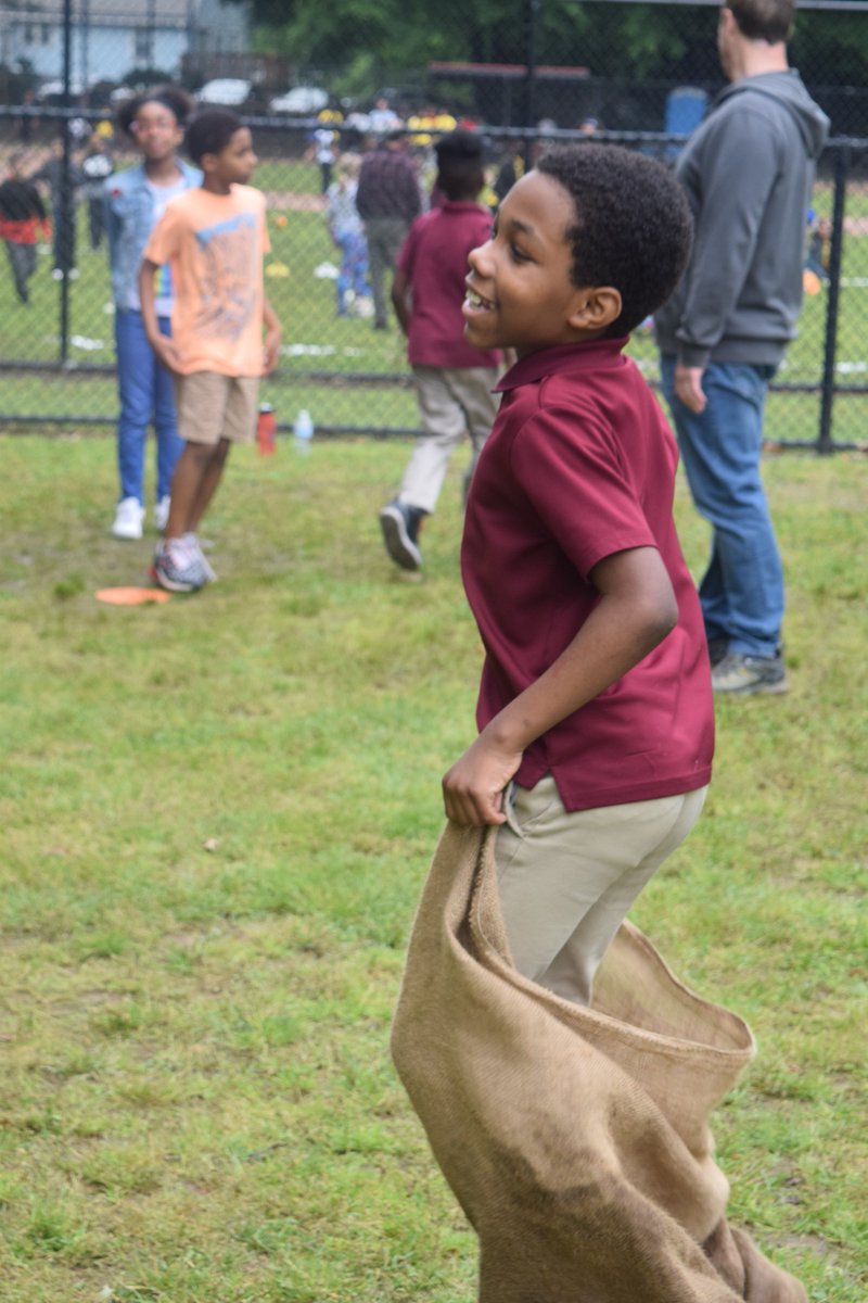 Never too late to share the fun we had at #fieldday last week!  Thank you to <a href="/Wilbur_Cross_HS/">Wilbur Cross HS</a> for sharing your students with us to and Nate at #southcentralpremier for helping us have such an amazing day! #quinnipiacstem #qstem