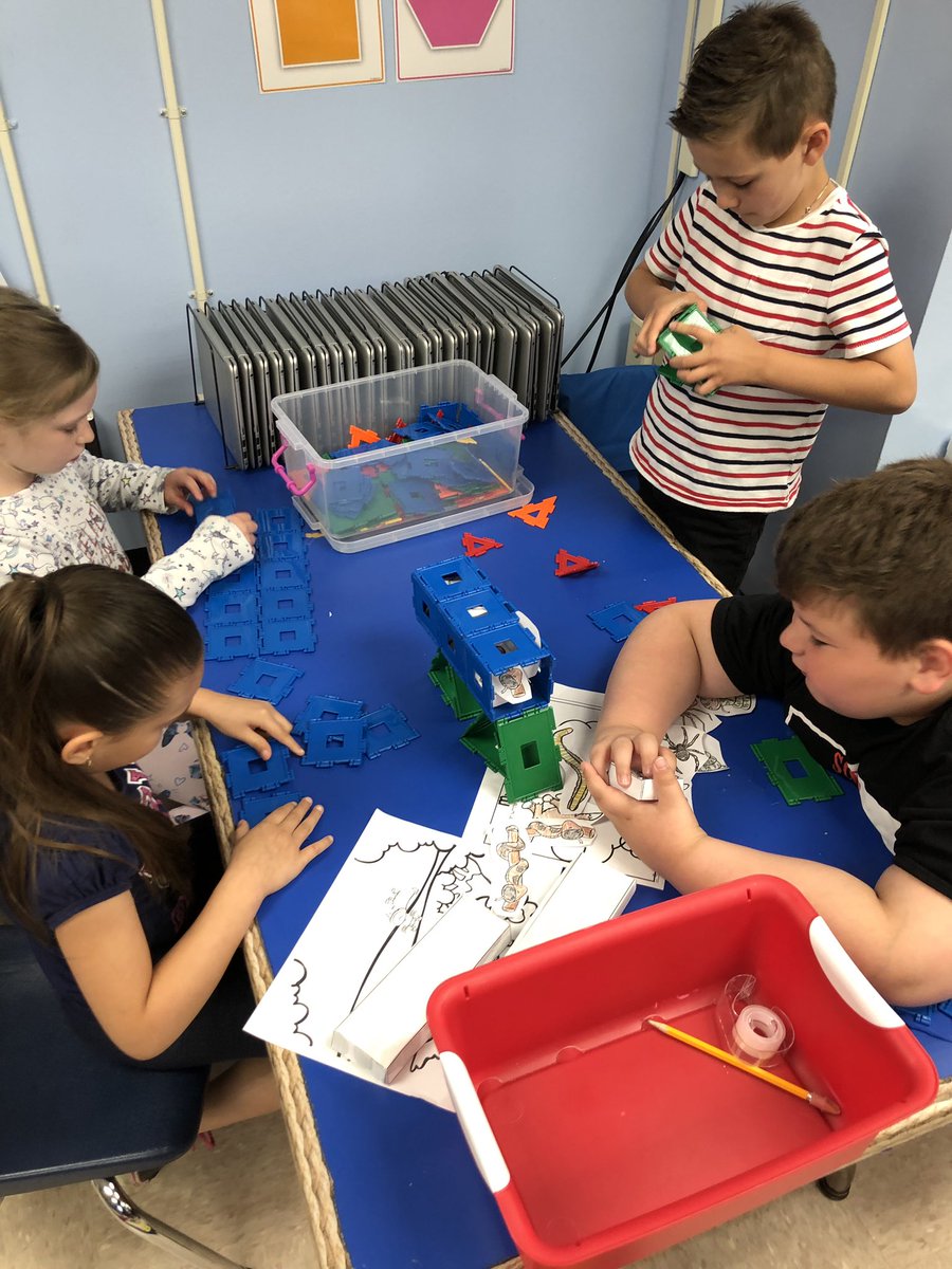 STEAM DAY!! Wonderful day exploring what it’s like to be an Engineer &amp; solve problems as a team 👍🏻 #collsedu #sharkattack