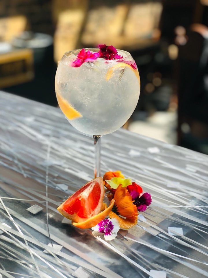 Healthy drinks in Covent Garden? Dear Alice London's vegan cocktail menu gets curiouser and curiouser! Read our new blog post here: lib-rary.com/news/dearalice…