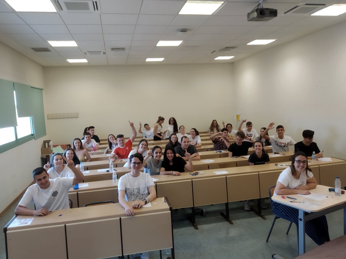 IES SAN ISIDRO tweet media