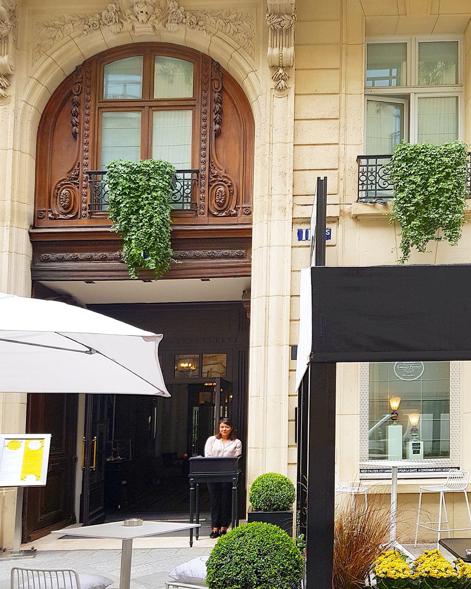 Dès l’entrée, les prémices du jardin ... Bienvenue au restaurant Blossom, 11 bis rue Boissy d’Anglas, Paris 8

#restaurant #restaurantparis #bonneadresse #bonneadresseparis #topparisresto #bienvenue #welcome #outdoors #out #Paris #paris8