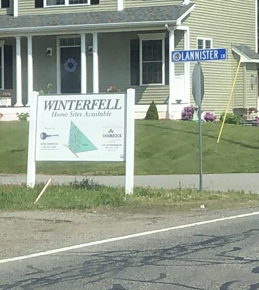 Who else wants to live in this housing development? That street sign is totally gonna get stolen, though. (Via Reddit: reddit.com/r/gameofthrone…)