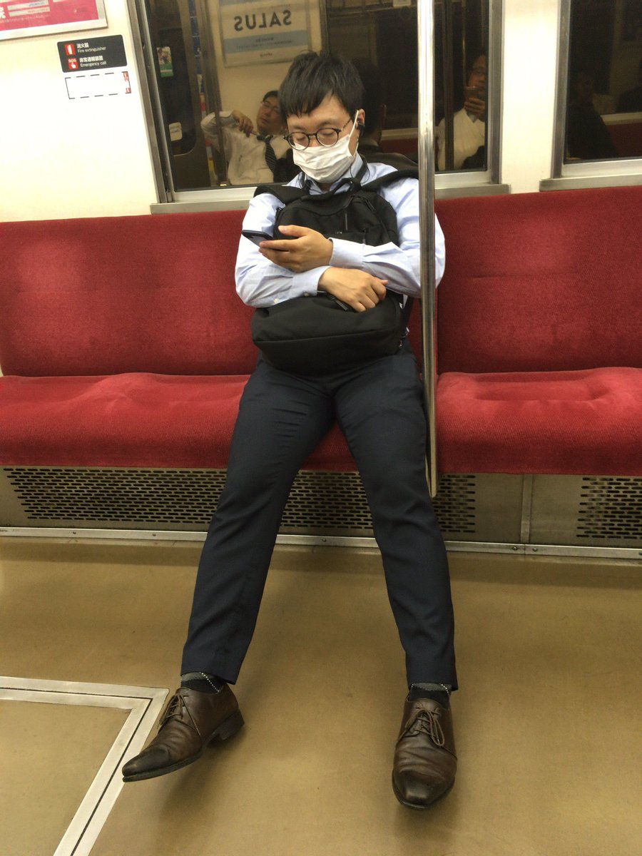 Uzivatel フォロン Na Twitteru 短い足で 迷惑行為をする輩 迷惑行為