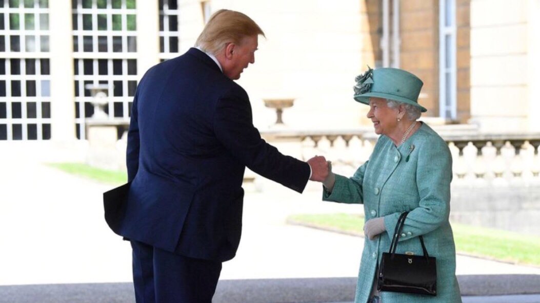 glovelace's tweet photo. Yo Maj.
Hey Don.
#fistbump #TrumpUKVisit #TrumpQueen https://t.co/TvSOUYRCo1