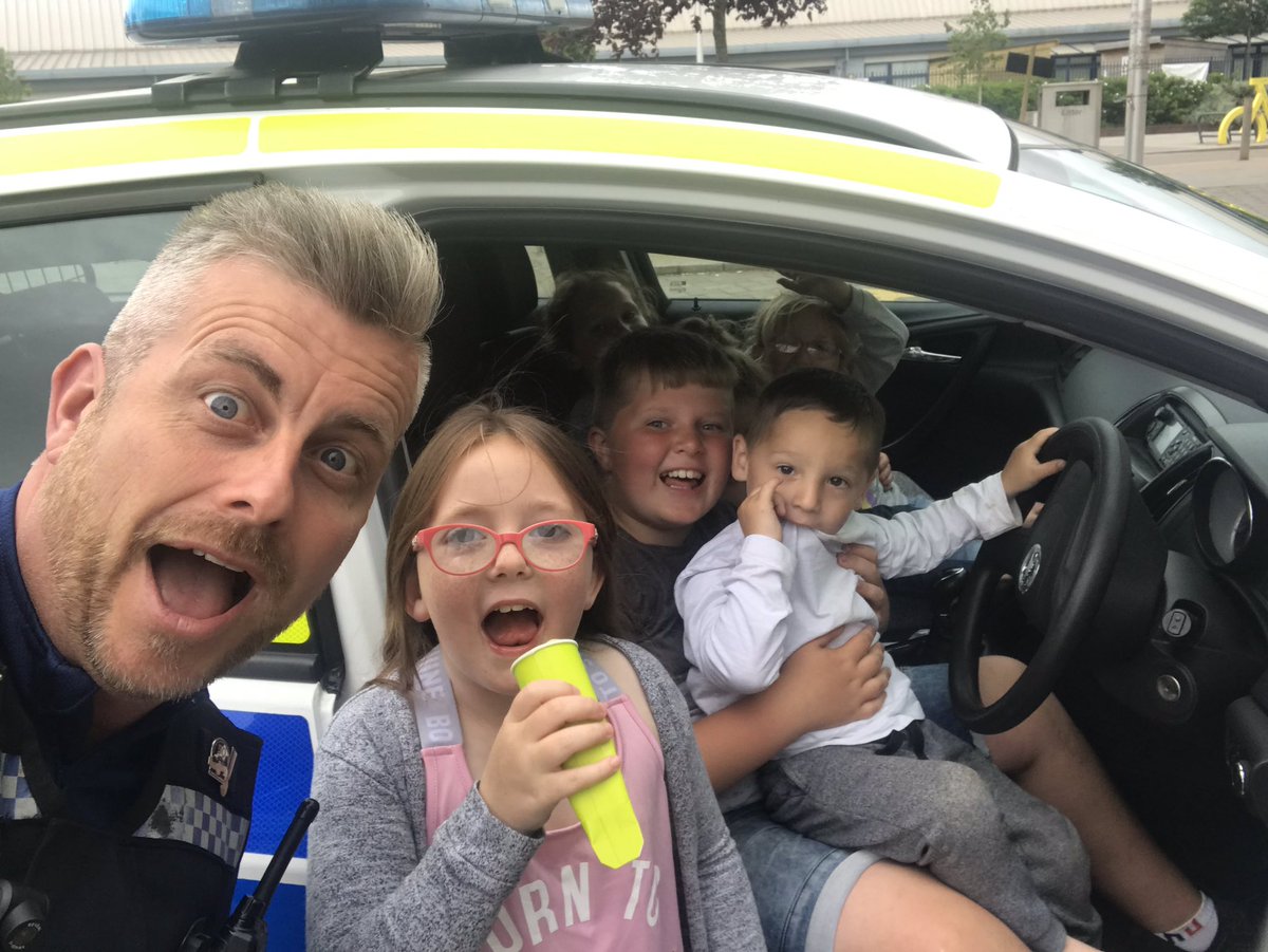 OtteryPolice's tweet photo. Something happy to post for a change, nice bit of community engagement with the local youths in Cranbrook, they left sticky fingerprints everywhere 😱#connectivity#Trailer👮🏻‍♂️ https://t.co/kMBzz9pX1Y