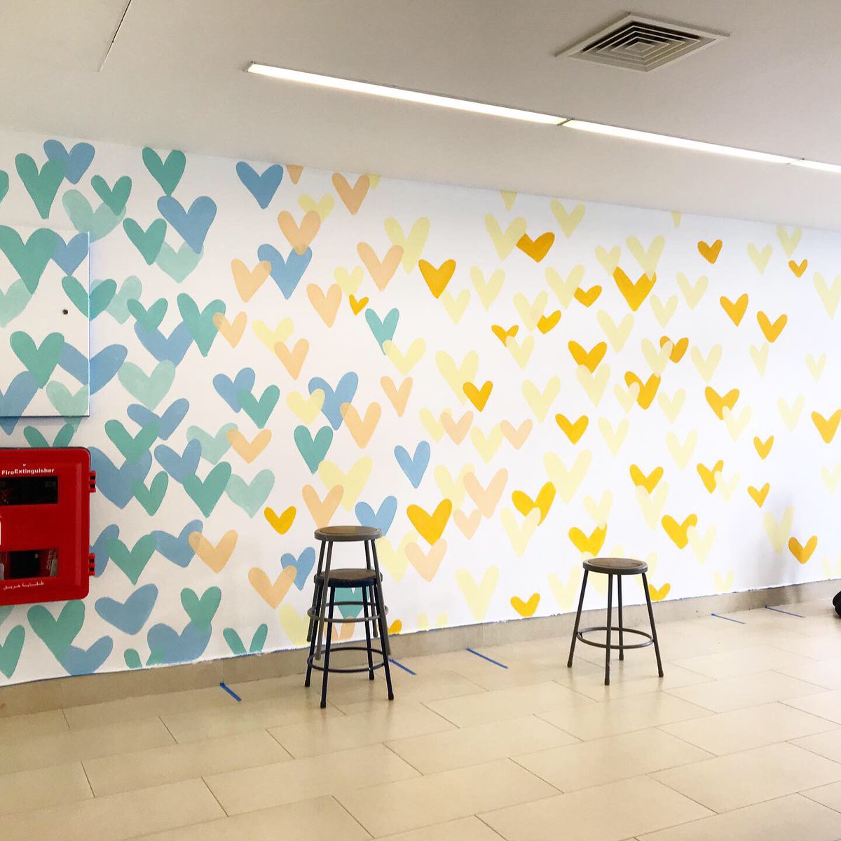 meinenartstudio's tweet image. Congratulations on completing your mural Hana! I’m so proud of you! #rvisionaries #ignitepassions #NESArts #BahrainEDU @rvis.bh