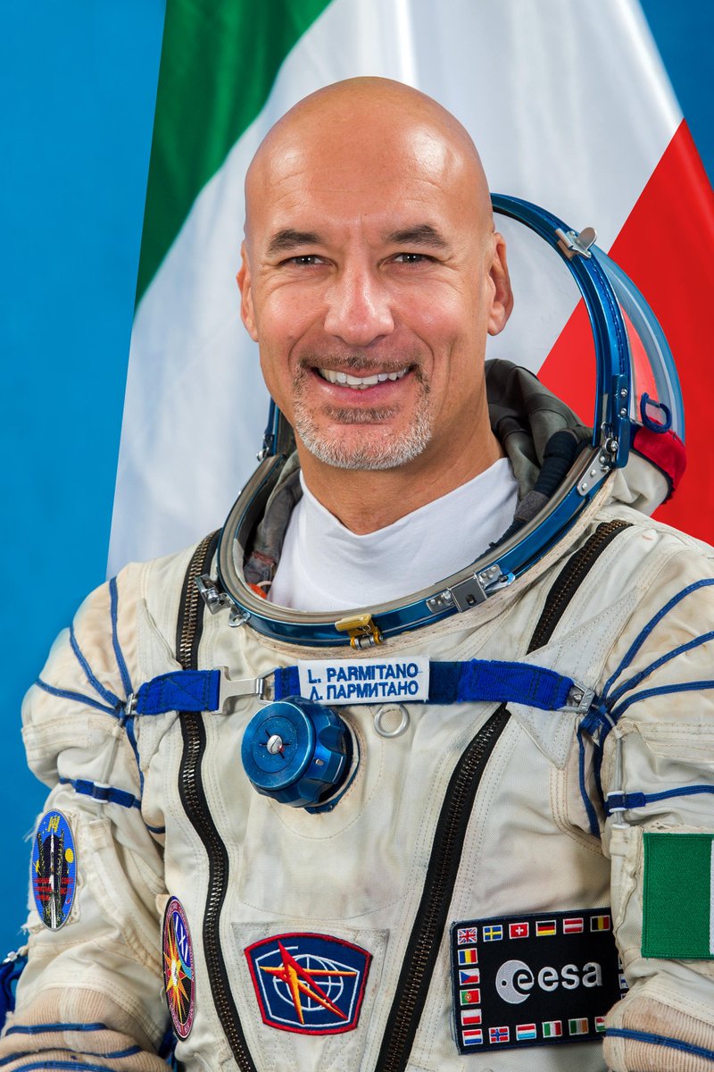 esaspaceflight's tweet image. Suited and booted. @astro_luca is looking the part in his tailor-made Sokol spacesuit. He and his Soyuz MS-13 crew mates @AstroDrewMorgan of @NASA &amp;amp; Alexander Skvortsov of @roscosmos will wear these protective suits as they fly to &amp;amp; from the @Space_Station 👨‍🚀 #MissionBeyond