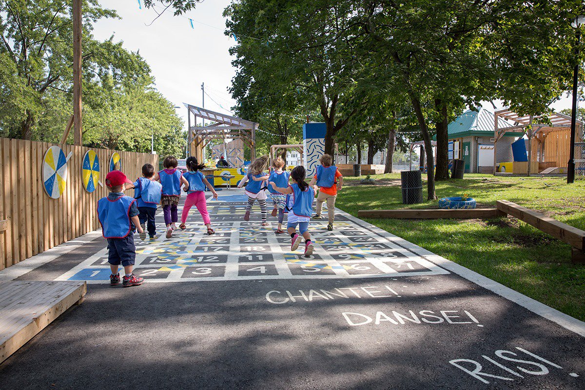 La <a href="/MaisonDD/">Maison dév durable</a> et <a href="/MTL_Ville/">Ville de Montréal</a> organisent demain à 12h15 une conférence sur le Corridor vert des 5 écoles de #MTL-Nord : une série d’interventions sur l'espace urbain afin d’améliorer la qualité de vie des résidents/usagers. Venez en découvrir +!  facebook.com/events/2845782…