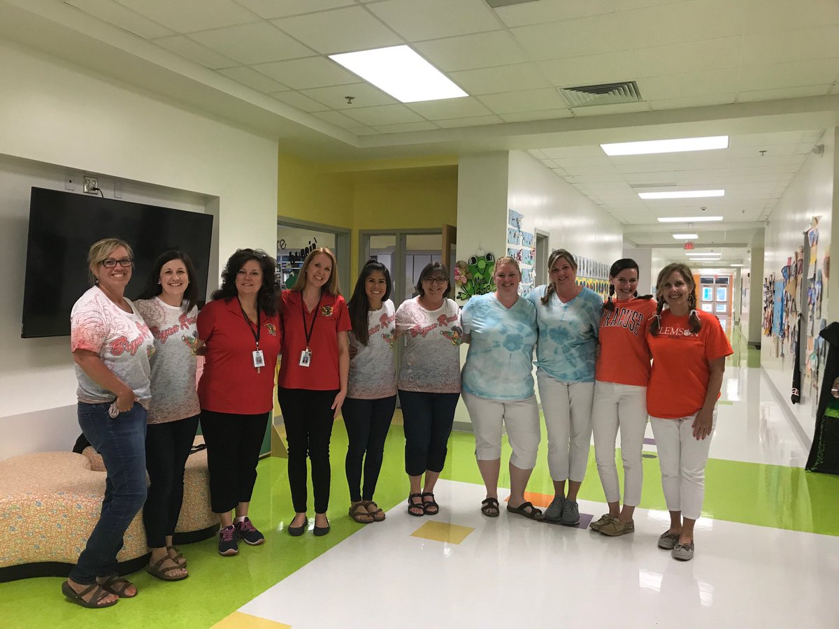 T is for Twinning with our whole KinderKrew ⁦<a href="/BryanRoadES/">Bryan Road Elementary School</a>⁩ ⁦<a href="/mrs_thaler/">Erin Thaler</a>⁩ ⁦<a href="/MissNunezClass/">Miss Nunez</a>⁩