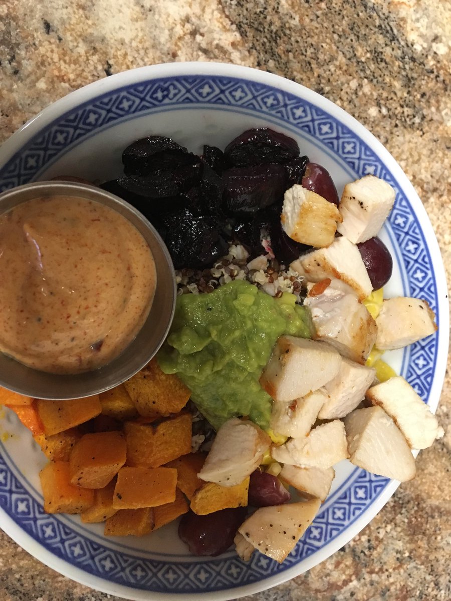 DalUClub's tweet photo. Dig into this goodness, today’s special the Bella Bowl #halifax #dalhousie #daluclub https://t.co/gVl8by8M2s