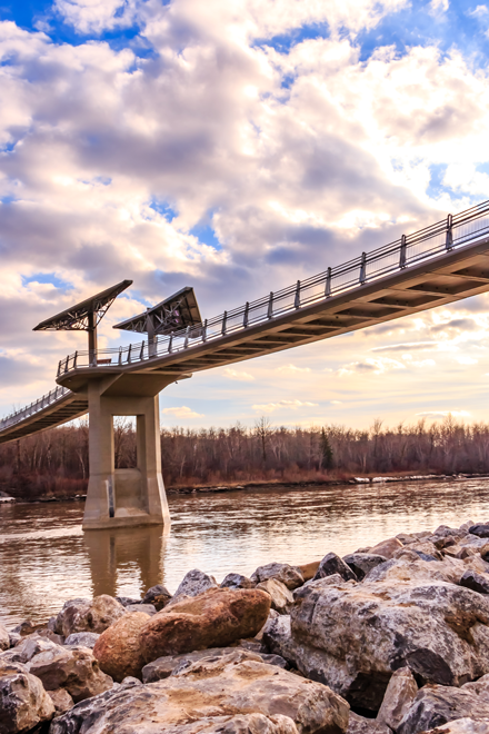 World Bicycle Day encourages improvements to road safety &amp; investment into sustainable transportation #infrastructure. Today we celebrate projects like <a href="/Stantec/">Stantec</a>'s Terwillegar Park Footbridge, a 2018 #CCEawards winner &amp; Edmonton's 1st stressed-ribbon bridge acec.ca/events_awards/…