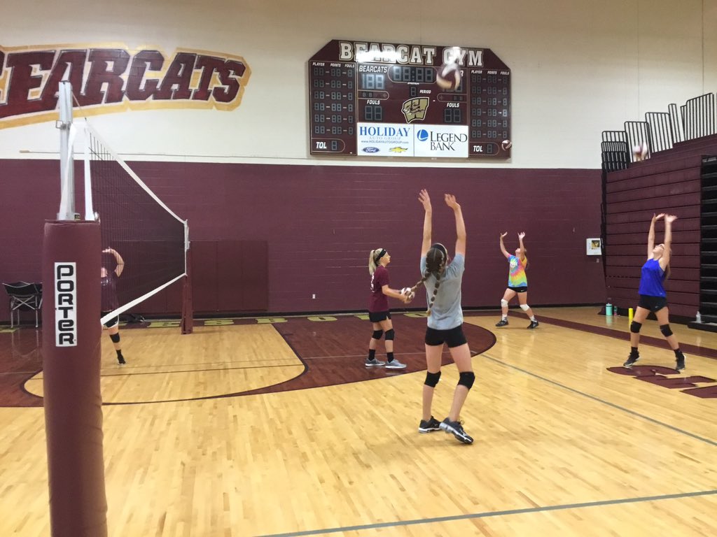 WBCatsWrestling's tweet photo. Little Diggers Volleyball camp 2019. @TeamWhitesboro @WboroABC @Coach_Fagan30 #littlediggers https://t.co/vrDN1whjO7