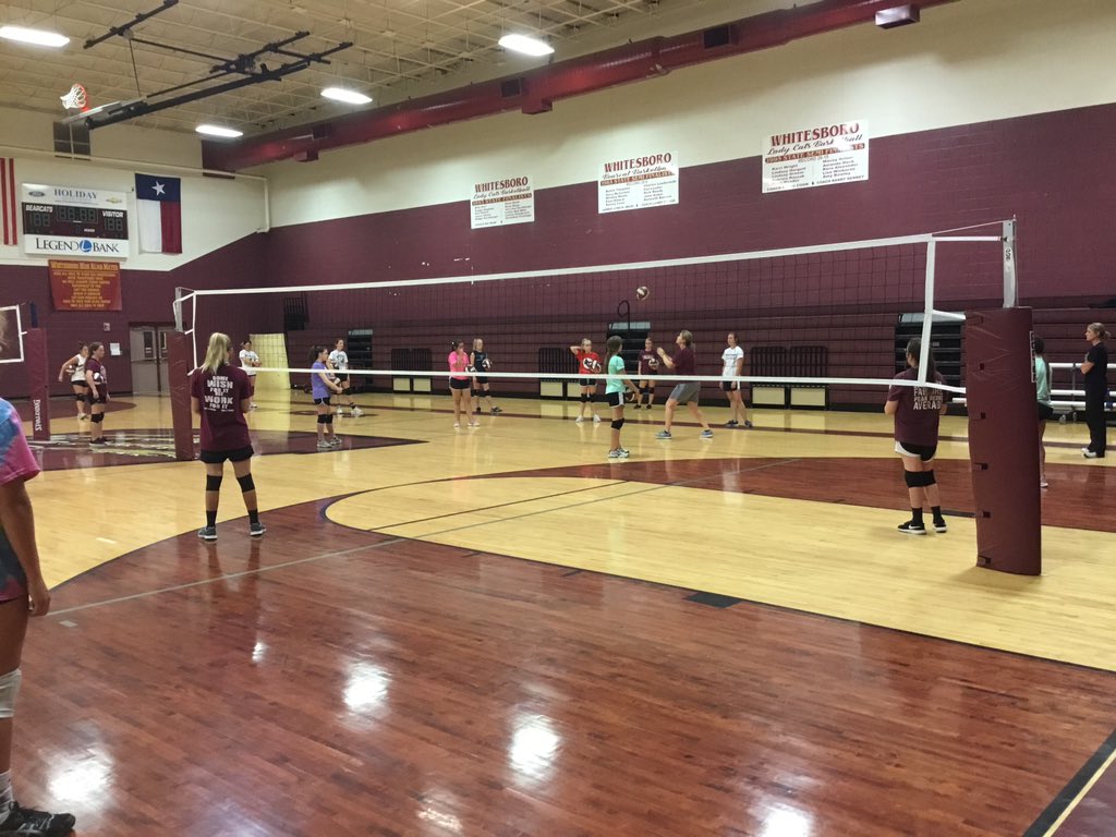 WBCatsWrestling's tweet photo. Little Diggers Volleyball camp 2019. @TeamWhitesboro @WboroABC @Coach_Fagan30 #littlediggers https://t.co/vrDN1whjO7