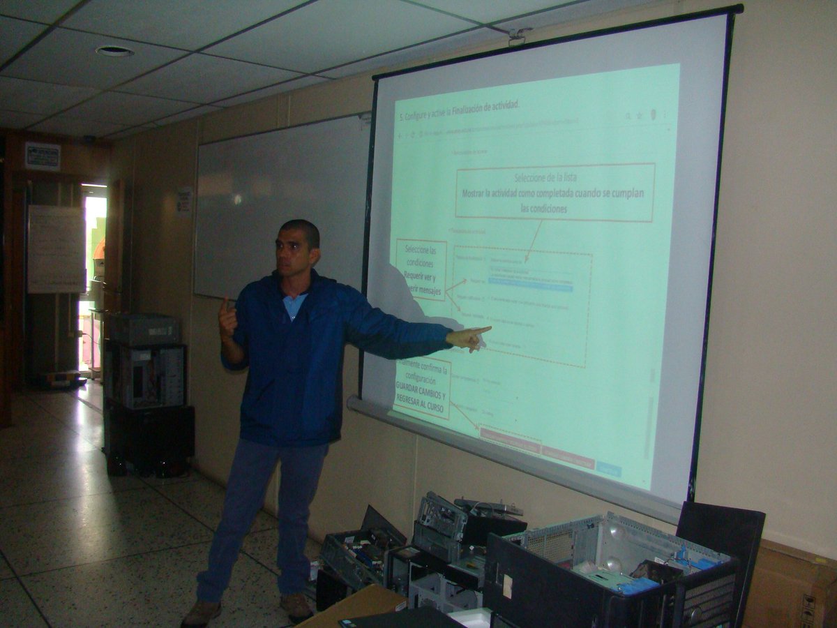 Docentes del espacio académico Ciencia y Cultura de la Alimentación de la UNEY participan en un taller para actualizar el módulo a través de la plataforma moodle para todas la unidades curriculares a utilizarse el nuevo año escolar #herramienta #aprendizaje #educaciónadistancia