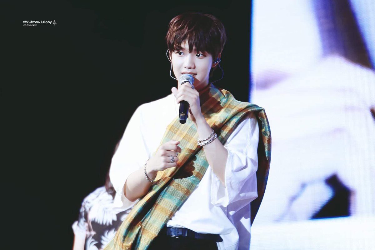 im youngmin- whaaat is he doing- just a hag trying his best- plays with kids but gets tired 5mins later- "dah aku nak buat ketupat"dh: "kau betul ke tak sial..."- the one wearing baju kurung tahun lepas bc hes just tryna save $$$ to give out- first row solat hari raya