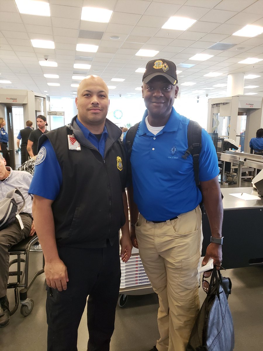 Beags_Beagle's tweet photo. You never know who you'll meet... traveling through Charlotte airport I bumped into a former @fortjackson employee (120th Reception BN) and a Navy Veteran who has trained at McCrady training area and does his credentialing at the NCCA. #smallarmy #KnowYourMil #VictoryStartsHere https://t.co/lWbWGCMsgf