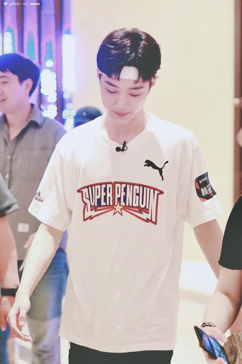 pluie0923's tweet photo. 190603 录制下班

#라이관린 #賴冠霖 #LaiKuanlin https://t.co/0o6JVDf22g
