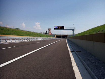SomosSacyr's tweet photo. La #Autopista Pedemontana - Veneta (Italia) de la que Sacyr y #FININC han puesto hoy en servicio un primer tramo en la Región del Véneto (Italia), estima un #tráfico inicial de 27.000 vehículos diarios, de los que el 20% se prevé que sea tráfico. pesado.https://t.co/vsIaWStcPL https://t.co/wJUdTkzHt8
