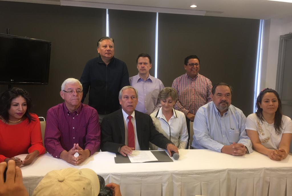 PRDMexico's tweet photo. Con unidad y compromiso con Puebla en el PRD apoyamos a nuestro candidato @ECardenasPuebla. Impulsamos el cambio y lo seguiremos haciendo. @KarenQuirogaA @ferbelaunzaran #PRDAvanza https://t.co/2RU7yAfjqC