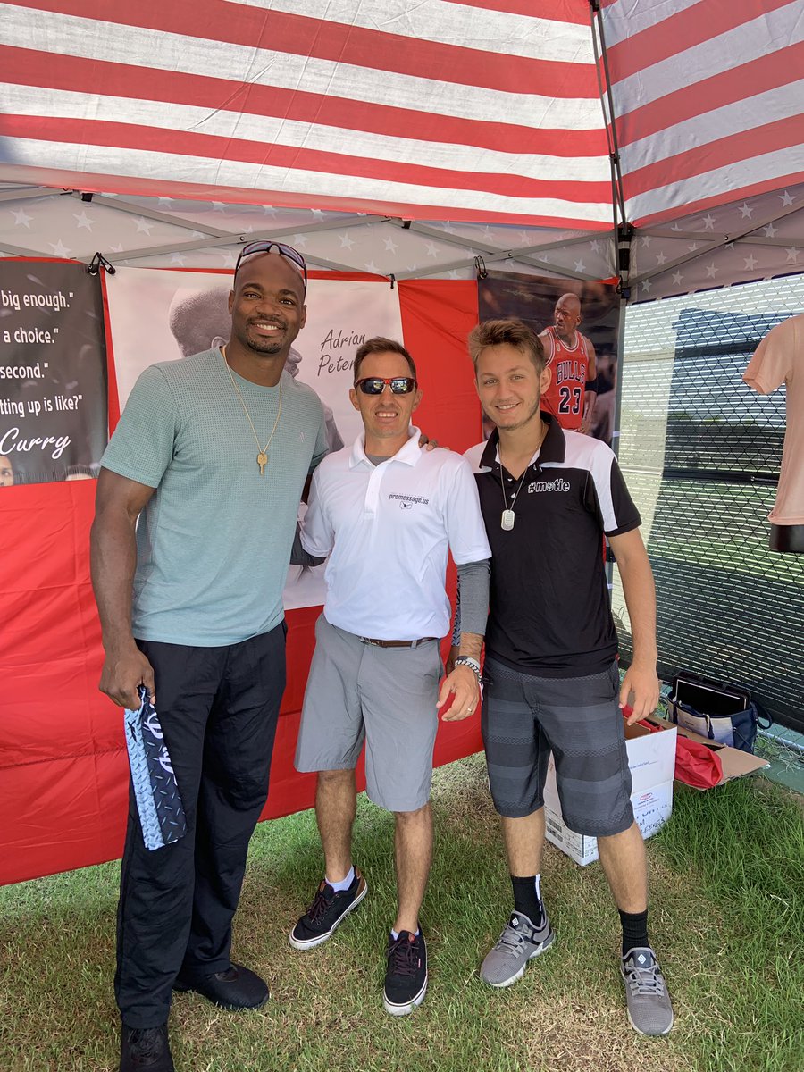 Pro Message representing in Oklahoma at the #teamallday Elite Camps with our boy <a href="/AdrianPeterson/">Adrian Peterson</a>. Next stop Minnesota! #motie