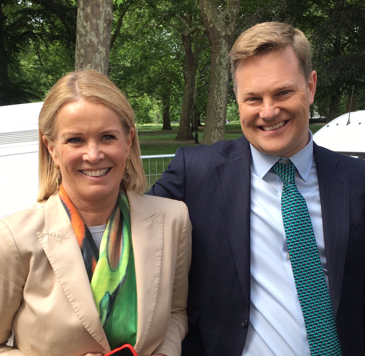 Look no boxes - <a href="/ChristianFraser/">Christian</a> <a href="/KattyKay_/">Katty Kay</a> join forces in London for #beyond100days  #TrumpUKVisit
