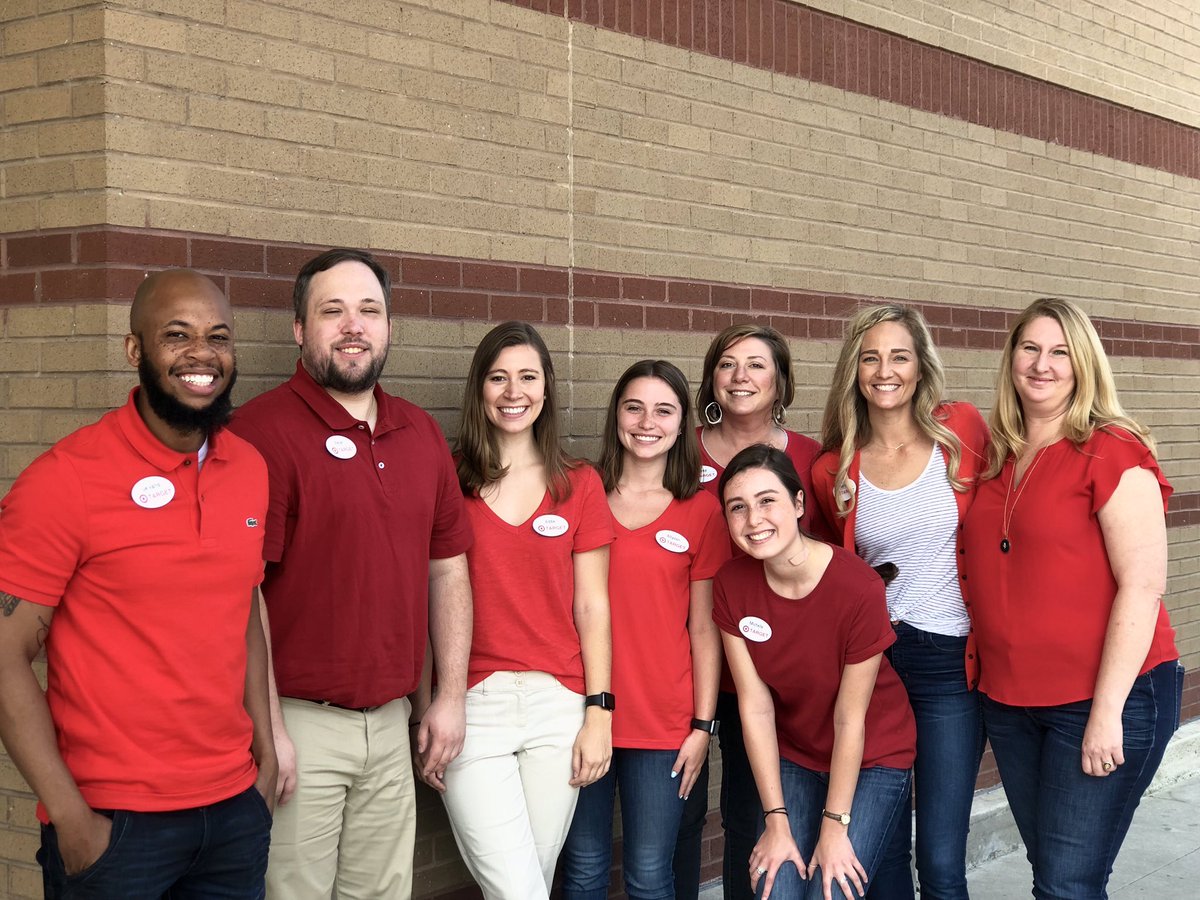 welcoming our interns!! #worksomewhereyoulove <a href="/target/">Target</a> <a href="/TargetCareers/">Target Careers</a>