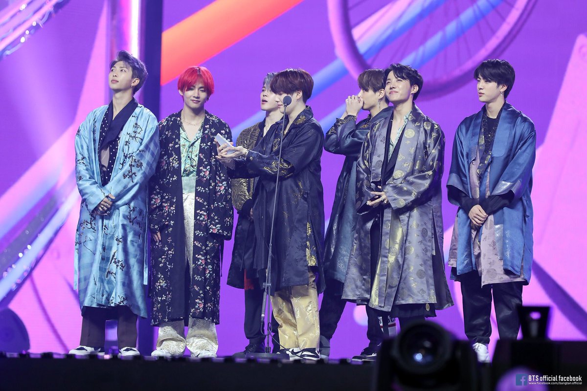 btstranslation7's tweet photo. @bts_bighit https://t.co/jMV7ipe2Yf