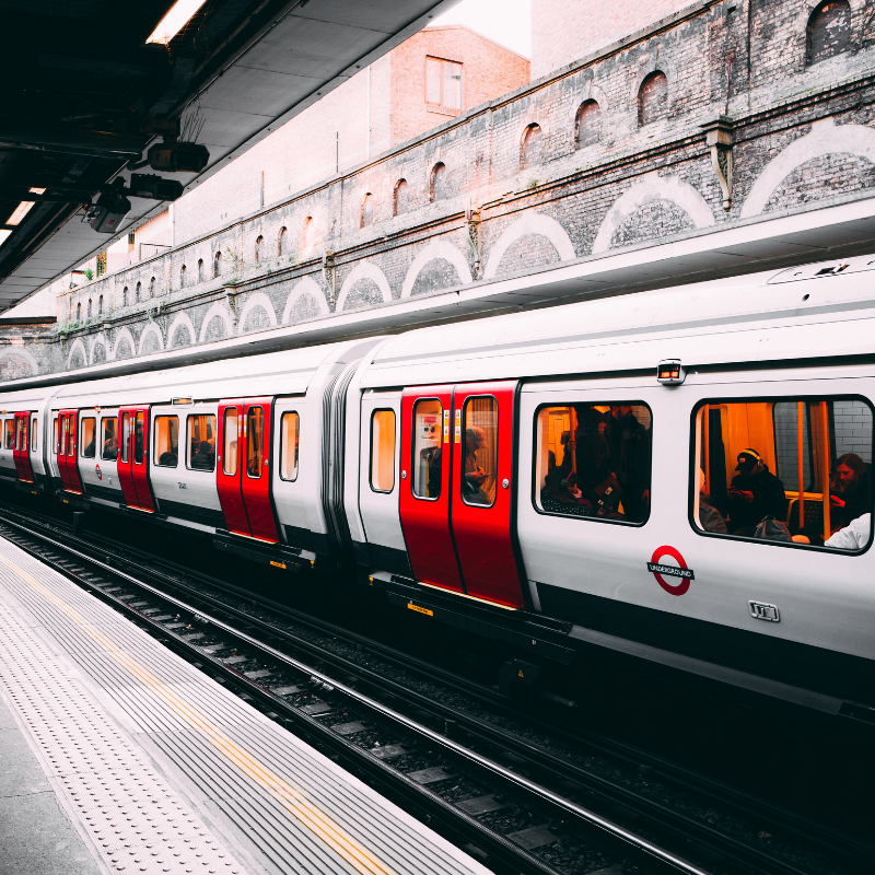LDNCollections's tweet photo. We love the iconic #roundel and colours of the #LondonUnderground! They are featured in the the design of our new collections: https://t.co/boimCvaYwB #lucollections #london #TransportForLondon https://t.co/AjaMFvBn9W