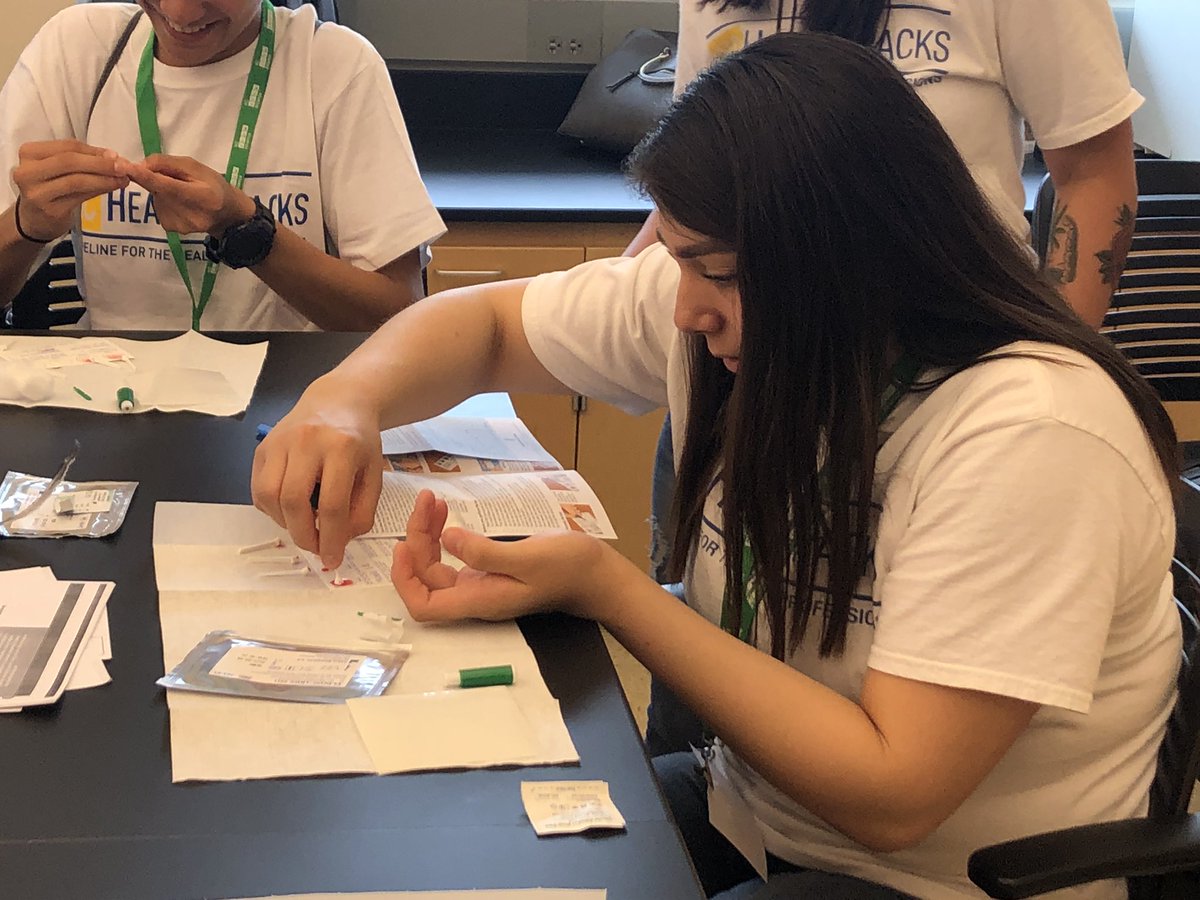 KCHealthTracks's tweet image. Blood typing at KC HealthTracks externship.