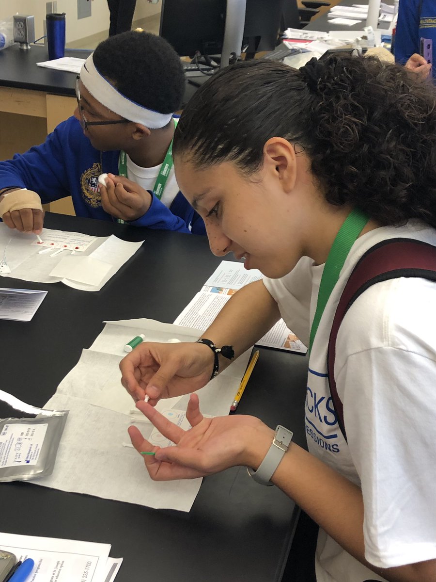 KCHealthTracks's tweet image. Blood typing at KC HealthTracks externship.