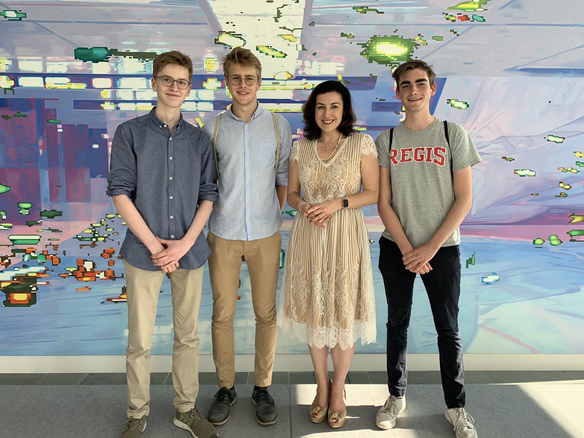 Heute waren wir zu Gast bei <a href="/DoroBaer/">Dorothee Bär</a> , um über unsere Arbeit bei exclamo zu reden!