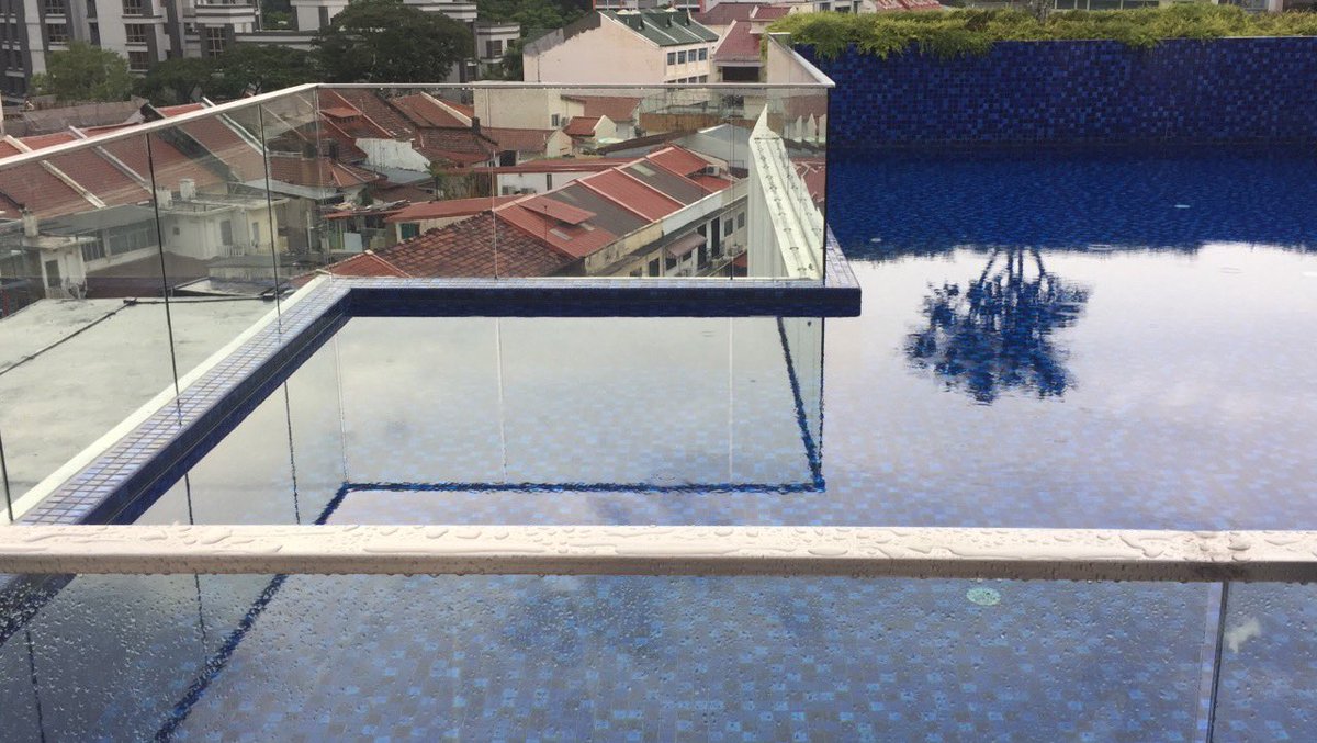 poolmaster3's tweet image. Крыши Сингапура