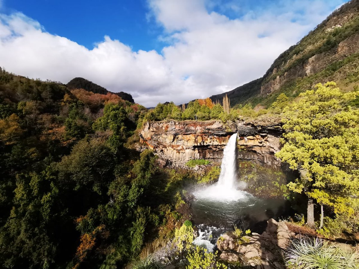 BurgosRafaela17's tweet photo. Que lindo es Chillán gracias a la gente de la zona que me llevo a visitar este hermoso lugar que pocos conocen,  con #aventura4x4 😍

#chile #aventura #fotografia  #paisajes  #postales  #viajes https://t.co/8OXkaXB1PM