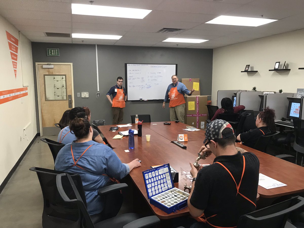 DTomcak's tweet photo. Thank you Nick and Brent from HDE for coming out today and doing some role playing with the #Epic33! @NESymko @ShayThomasTHD @DianeRaymond26 https://t.co/Q8BoiwLj8F