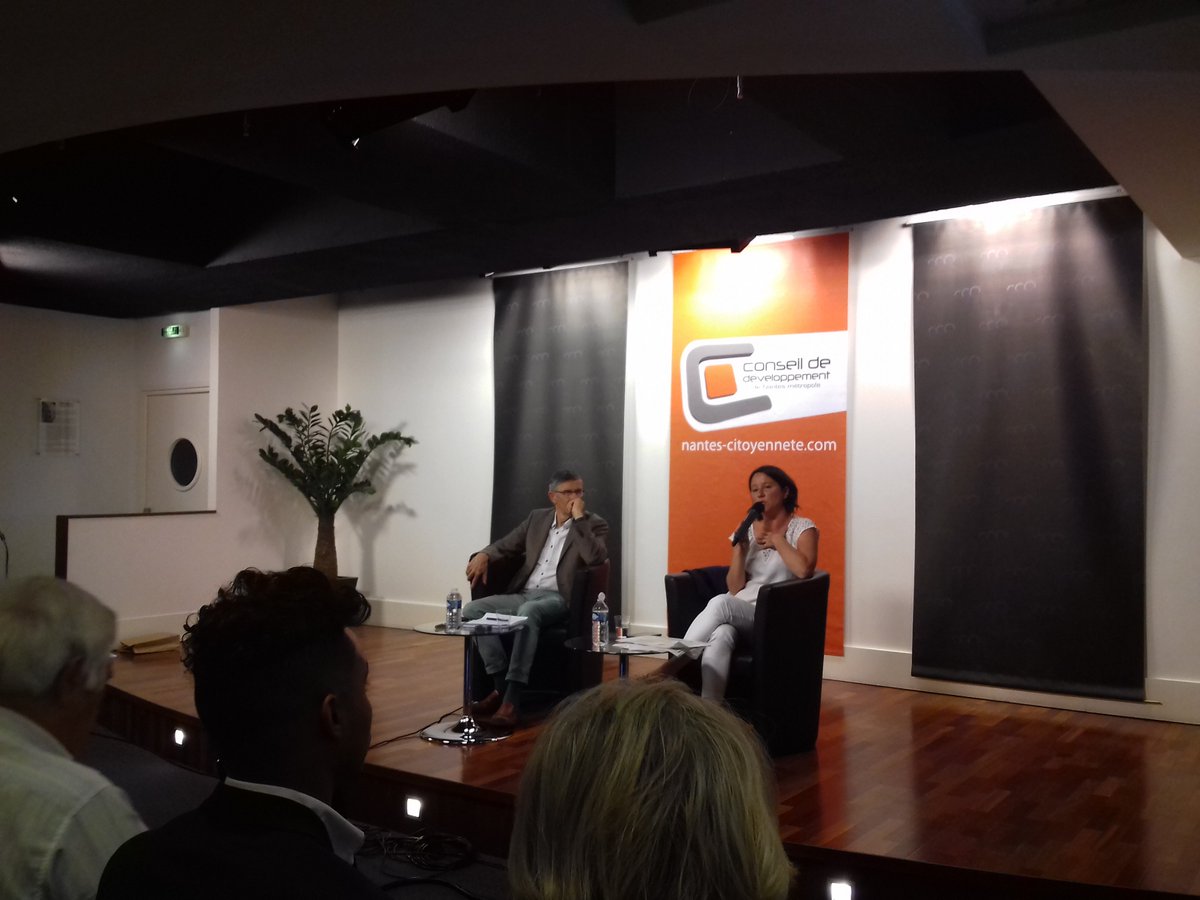 Nombreux acteurs economiques, politiques, associatifs et des citoyens a l assemblee pleniere du <a href="/c2dnantes/">Conseil de développement de Nantes Métropole</a> au <a href="/cco/">っこ。</a> en presence de <a href="/Johanna_Rolland/">Johanna Rolland</a> sur les perspectives de la metropole sur la vie quotidienne <a href="/Philgoude/">Audic Philippe</a>  <a href="/NantesMetropole/">Nantes Métropole</a>