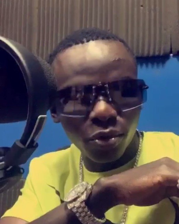 asiimwe_phiona's tweet image. .@McPallaso  Hottest kid now. So much love for my nigga @johnblaqofficial I’m a big fan #DoDat #AyaBaaaas dlvr.it/R5xgRM @kits_miiro