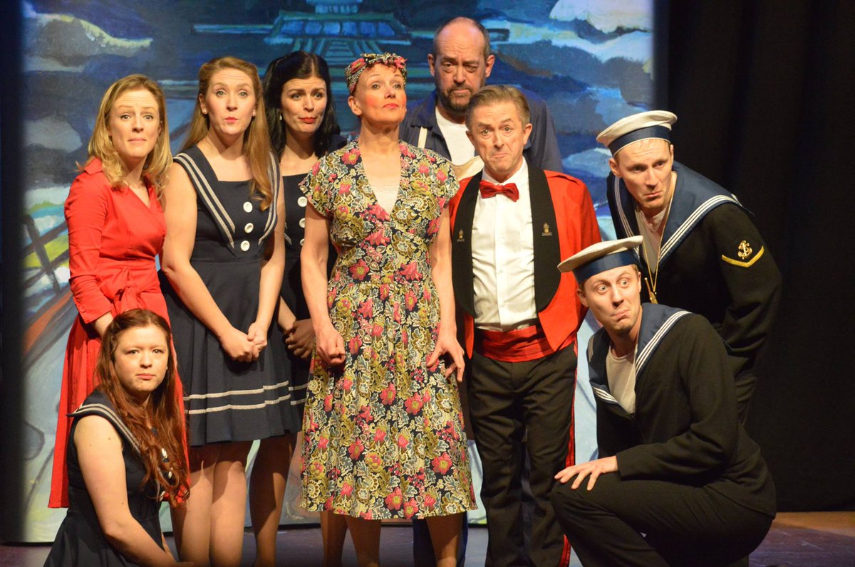 OperaAnywhere's tweet image. Returning to one of our favourite venues this summer with a G&amp;amp;S Classic: #HMSPinafore @waterperry #OperaInTheAmphitheatre
June 29th @handmadebritain 
Tickets: handmadeinbritain.seetickets.com/tour/handmade-…
#GilbertAndSullivan