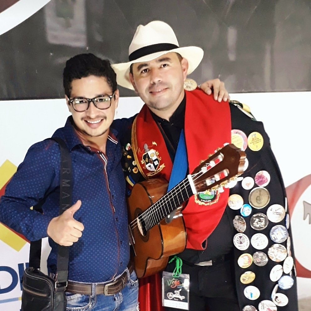 MatizPadilla's tweet photo. Como Alcalde, me comprometo a fomentar espacios donde el arte y la cultura sean protagonistas. Yo creo que incentivar a los jóvenes y adultos a ser creativos es buscar una sociedad integral en donde todos podemos aportar desde nuestras diferencias. https://t.co/0JU6CRGa0W