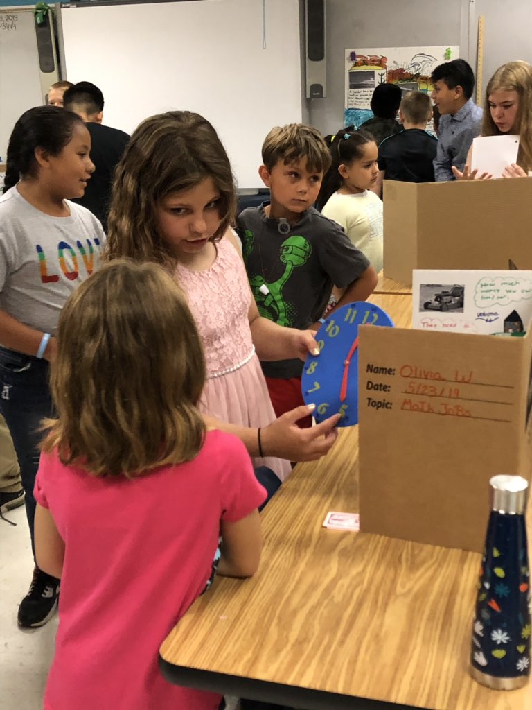 YHasenei's tweet photo. Our first math fair was a success. The Ss worked so hard and were excited to share their projects with everyone. #SESWildcats #proudteacher #KidsDeserveIt https://t.co/wUfhptJ9A1