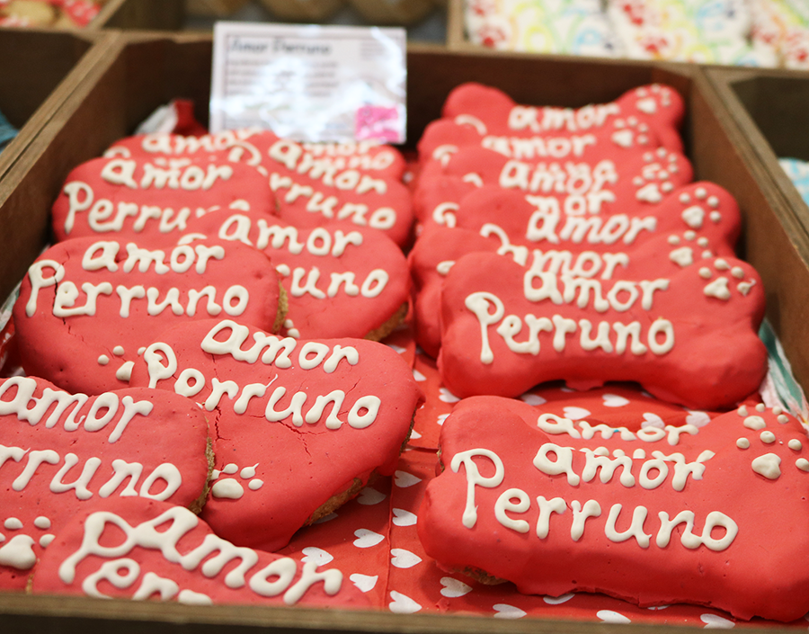 MiguitasReposte's tweet photo. ¡Hay que ver lo que nos gusta hacer estas galletas de AMOR PERRUNO! 
#reposteríaperruna #miguitas #amorperruno https://t.co/NELmMxSwMT