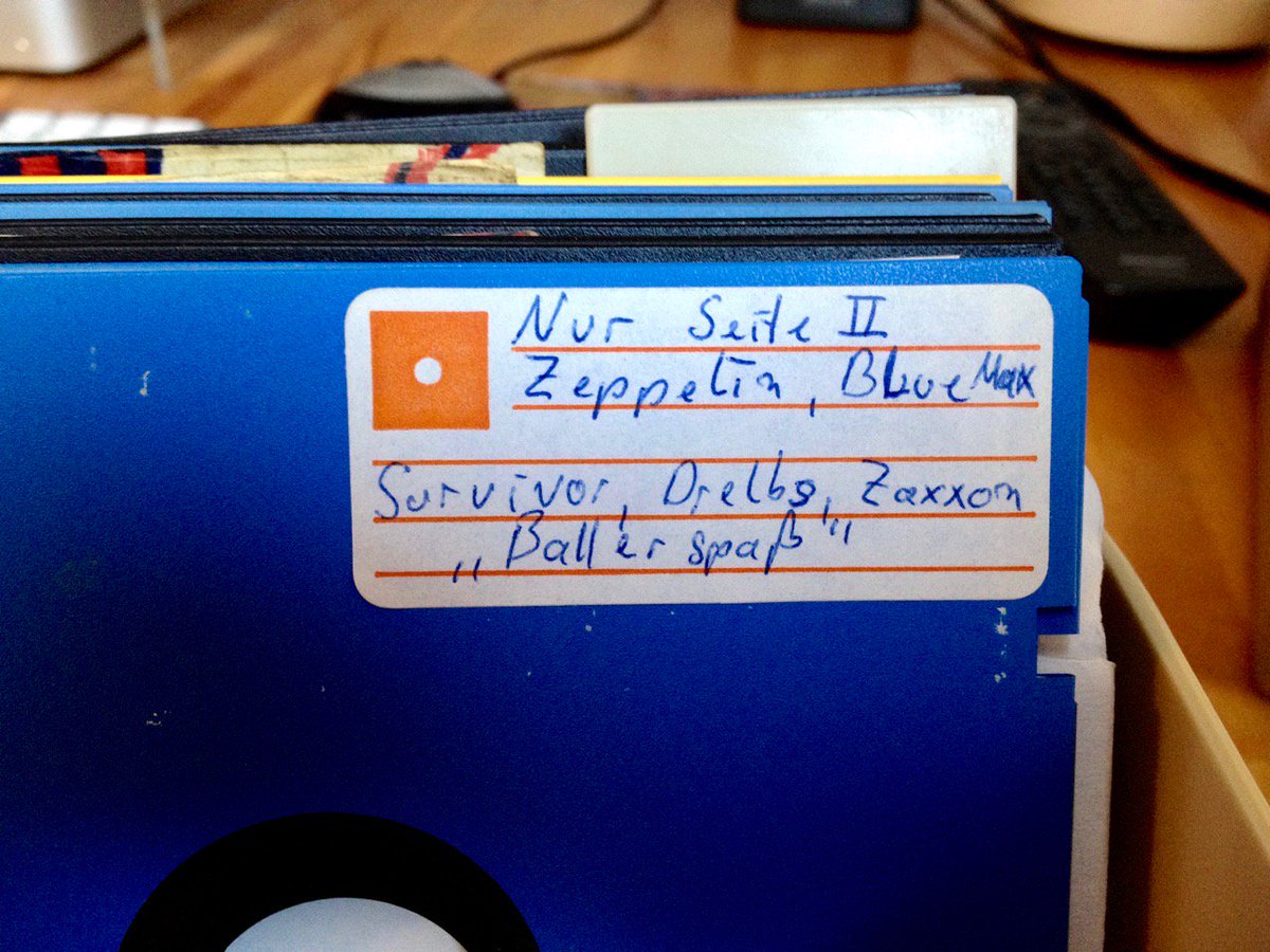 vsg_DE's tweet image. "Ballerspaß" - ein schöneres Wort für diese Klassiker von Synapse Software kann ich mir gar nicht vorstellen ☺️ Ich bin mir sicher, dass diese Diskette intensiv genutzt wurde. #Commodore #C64 #Heimcomputer #SynapseSoftware #Zeppelin #BlueMax #Survivor #Drelbs #Zaxxon #Diskette