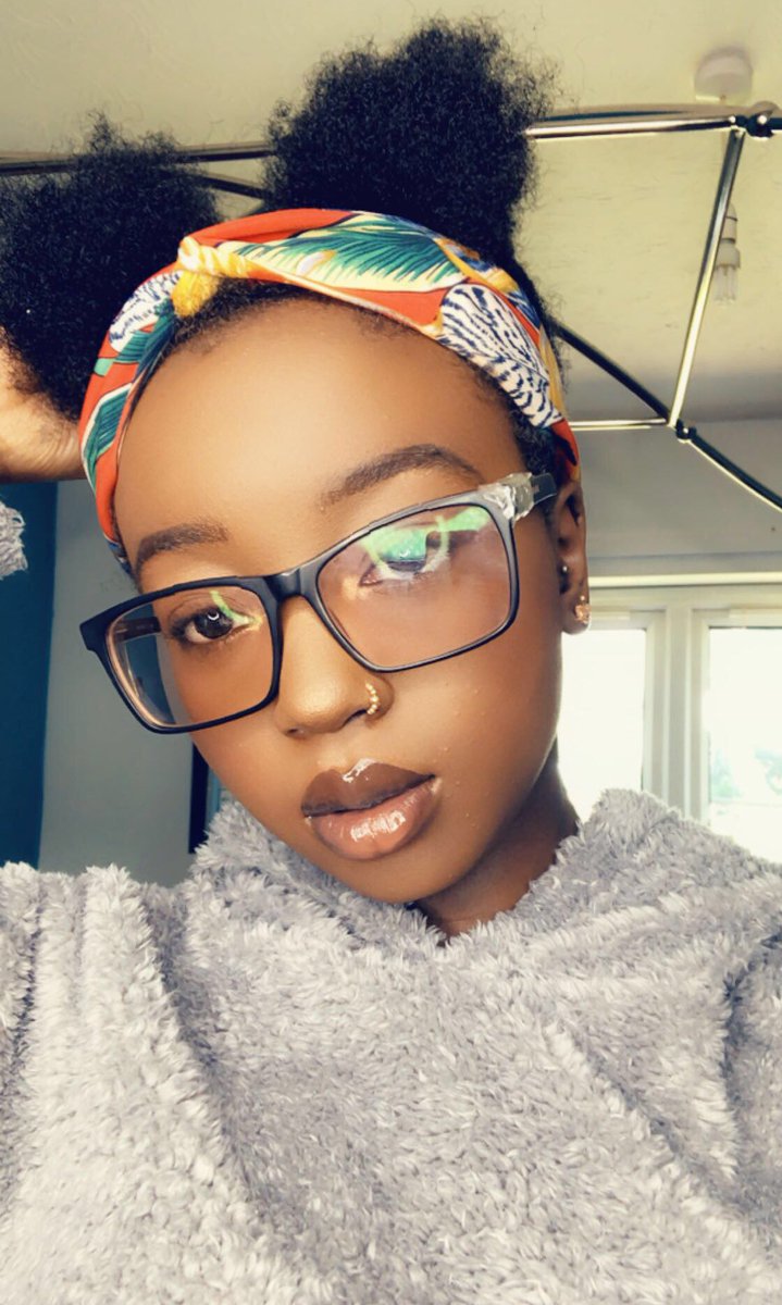 eugenieirishh's tweet image. Happy ~early~ Tuesday everyonee!💖

My glasses are still broken *yaayy*

#tuesdayseIfie 
@EthanDolan @GraysonDolan