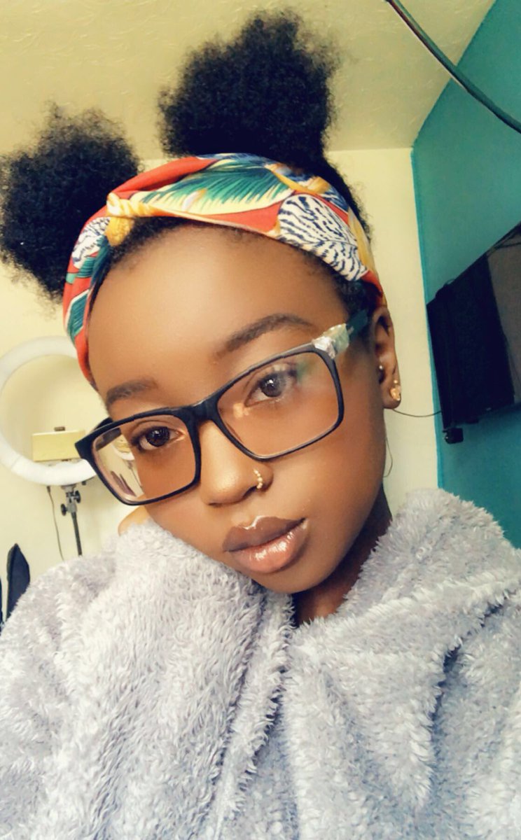 eugenieirishh's tweet image. Happy ~early~ Tuesday everyonee!💖

My glasses are still broken *yaayy*

#tuesdayseIfie 
@EthanDolan @GraysonDolan