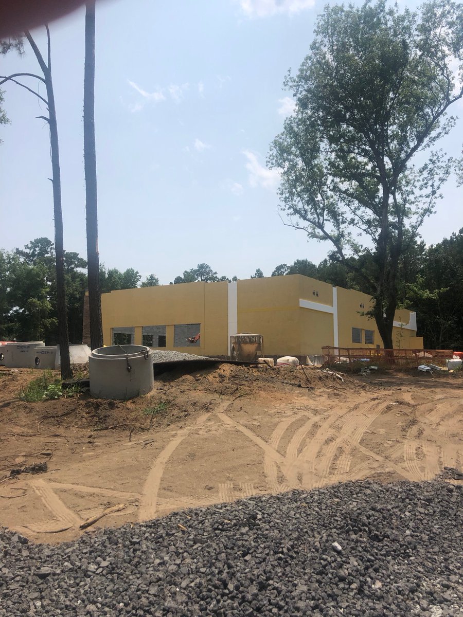 Check out the progress on the upcoming CVS in Carolina Park!

#CVS #newdevelopment #mtpleasantsc #comingsoon #carolinapark